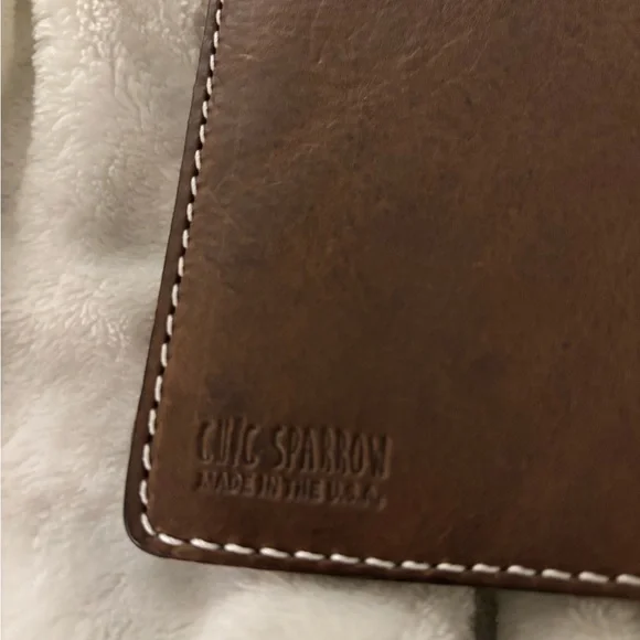 CHIC SPARROW A5 leather journal cover with pockets and 4 strings - Picture 5 of 12